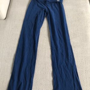 Women’s flare legging in blue
